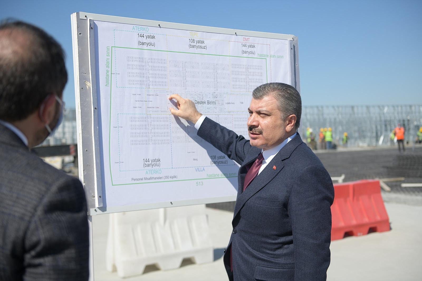 Sahra hastanelerine bir ziyaret de Bakan Koca'dan