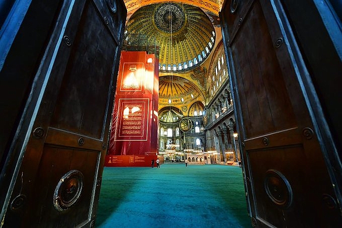 Tarihi gün bugün! Ayasofya-i Kebir Cami-i Şerifi Cuma Namazı için hazır