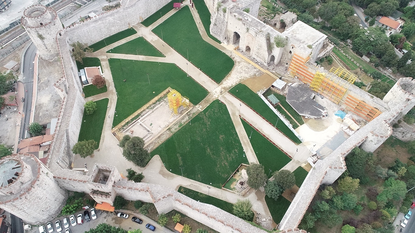 İstanbul'da tarihi Yedikule Hisarı açılıyor