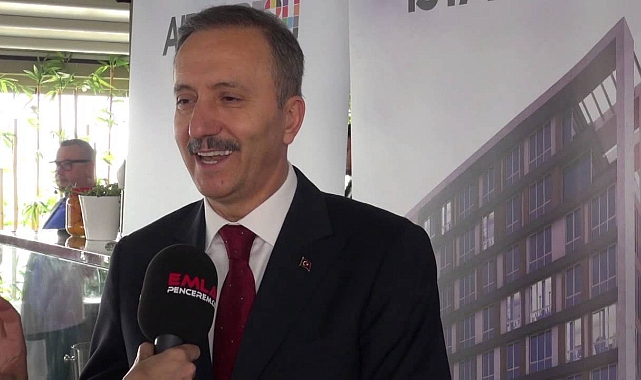 Aziz Yeniay Kimdir?