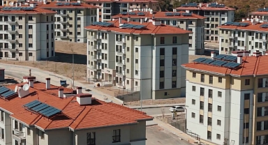 Selçuk Bayraktar, "Hatay'da 352 deprem konutu sahiplerine teslim ediliyor"