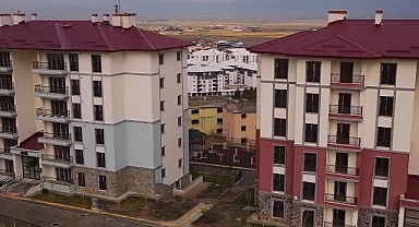 183 dairelik TOKİ Erzurum Yakutiye dönüşüm projesinde evler hak sahiplerine teslim edilmeye başlandı