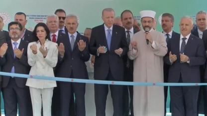 Halkalı-Arnavutköy metro hattı ücretsiz olarak açıldı! İstanbul Havalimanı seferleri resmen başladı...