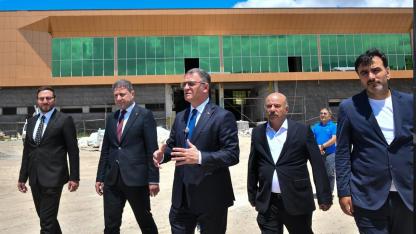 Vali Balcı Van'a değer katacak tarihi Tahir Paşa konağı ve sporcu fabrikasını ziyaret etti