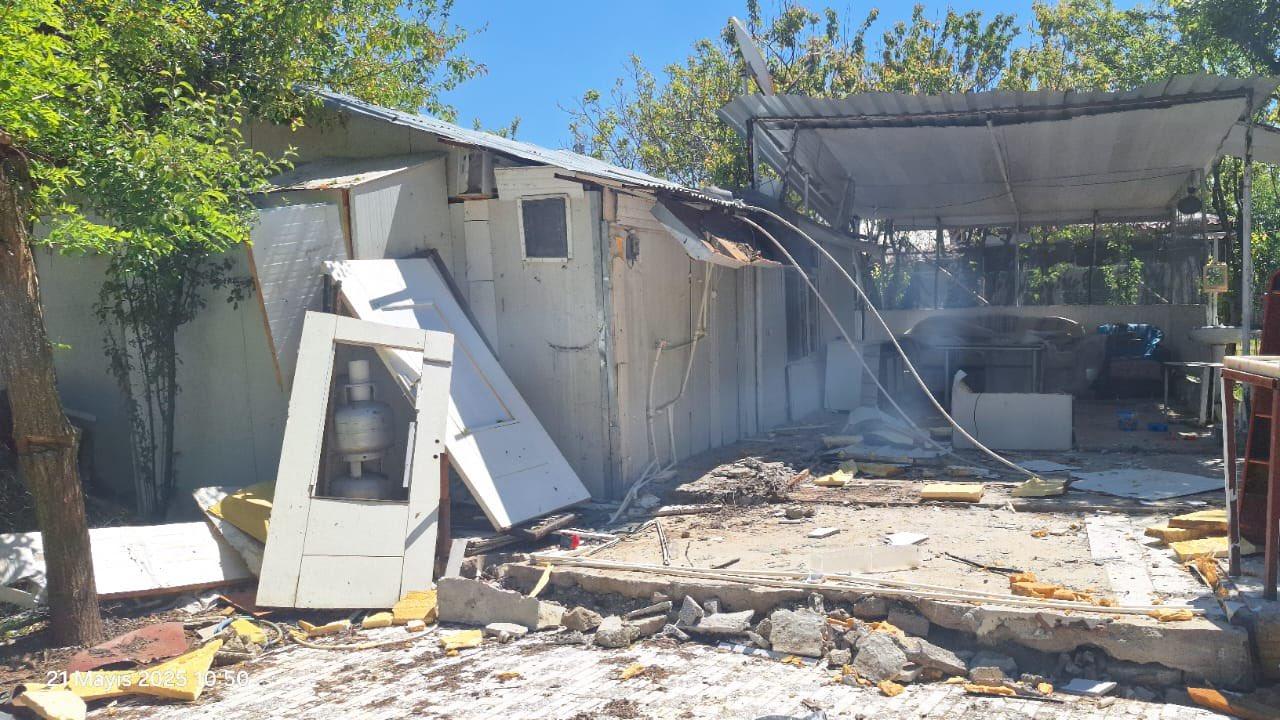 Elazığ'da kaçak yapılar tek tek yıkıldı
